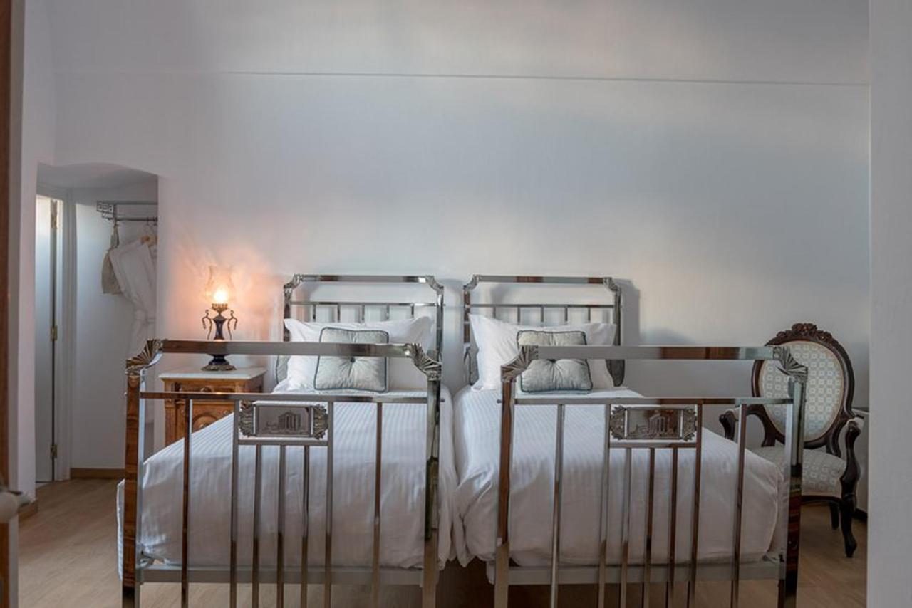 Casasantantonio 18Th Century Luxury Mansion Apartment Fira  Exterior photo