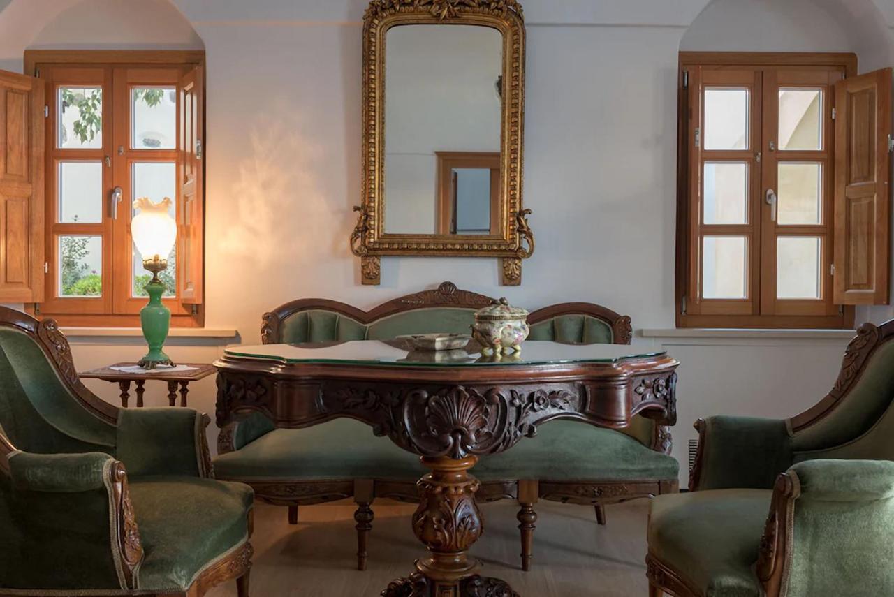 Casasantantonio 18Th Century Luxury Mansion Apartment Fira  Exterior photo