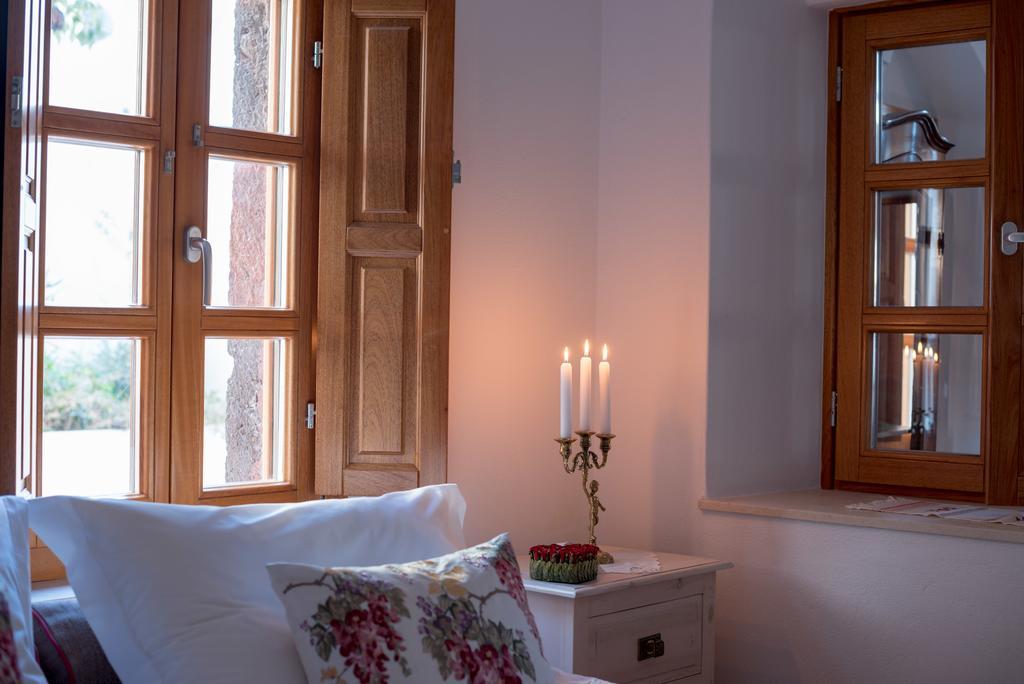 Casasantantonio 18Th Century Luxury Mansion Apartment Fira  Exterior photo
