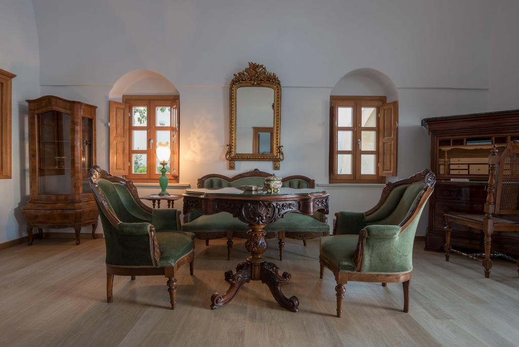 Casasantantonio 18Th Century Luxury Mansion Apartment Fira  Exterior photo